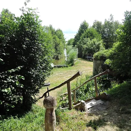 Сasa de vacaciones Lakeside Haven In The Heart Of Wolin Kołczewo