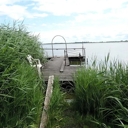 Lakeside Haven In The Heart Of Wolin